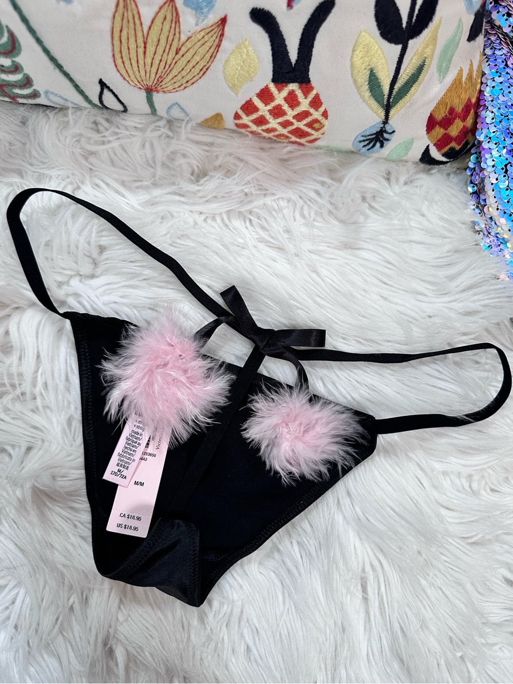 VS • Dream Angels Feather Pom Pom Black V-String Panty